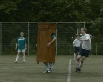 Futbolistas se suman a una campaña para salir del closet