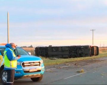 El micro que volcó en la Ruta 2 estaba habilitado y cumplía con los protocolos sanitarios