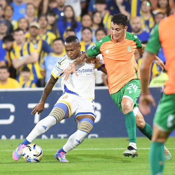 Rosario Central venció a Banfield con el ingreso estelar de Ángel Di María