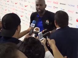 VIDEO: El capitán de Panamá estalló contra un periodista tras la derrota