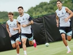 scaloni suma buenas noticias: paz, molina y montiel volvieron a entrenarse con el grupo scaloni suma buenas noticias: paz, molina y montiel volvieron a entrenarse con el grupo