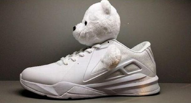 Insólito: mirá las extravagantes zapatillas que presentó una figura de la NBA