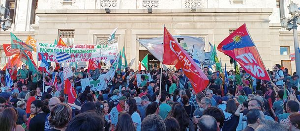 Gremios de OSE, UTE y Ancap anunciaron medidas de fuerza en contra del gobierno