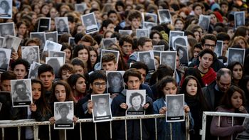 galeano, menem y anzorreguy, al banquillo de los acusados por el encubrimiento de amia