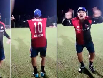 Diego se puso la camiseta de Newells y cantó contra Central