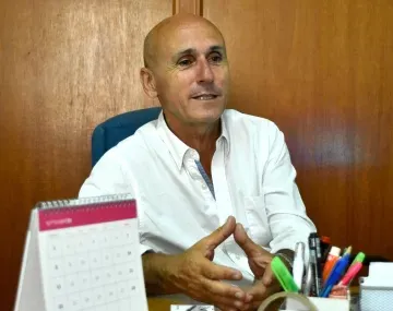 Hackearon la cuenta de un funcionario de Mar del Plata y buscan estafar en dólares por WhatsApp