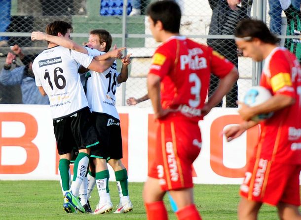 San Martín superó a Argentinos y sueña con la salvación