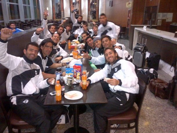 Viaje eterno: Boca y All Boys pasaron la noche en Córdoba