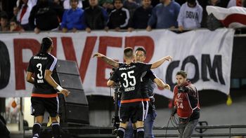 River enfrenta a Vélez en el Monumental River enfrenta a Vélez en el Monumental