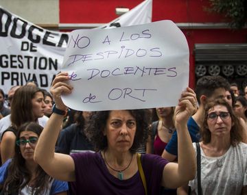 Denuncian que despidieron a 10 docentes en la escuela ORT por causas gremiales