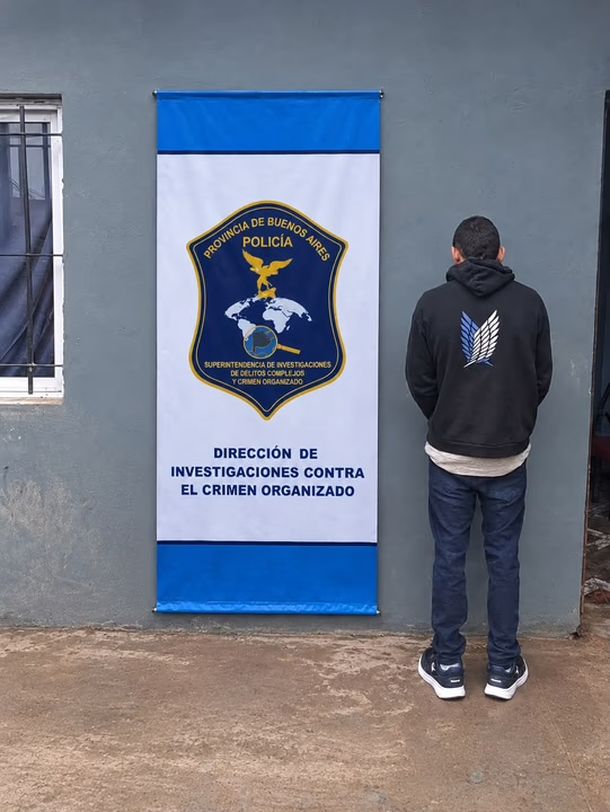 Uno de los detenidos durante los operativos. Uno de los detenidos durante los operativos.