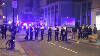 una fiesta de halloween termino con una batalla campal en el centro de londres una fiesta de halloween termino con una batalla campal en el centro de londres