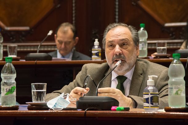 Jorge Gandini busca que se deje de percibir el Impuesto Específico Interno (Imesi) por la venta de bidones de agua.