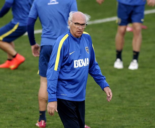 Bianchi cambiaría el 75% de la defensa Xeneize en busca de la reacción