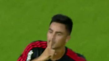 el partidazo de pity martinez: de recibir silbidos a hacerle gestos a la platea de river el partidazo de pity martinez: de recibir silbidos a hacerle gestos a la platea de river