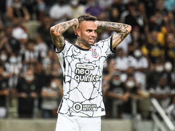 Escándalo en Corinthians: barras sorprendieron a un jugador en una orgía y lo golpearon