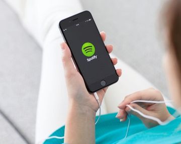 Spotify acusa a Apple de rechazar su última actualización para iPhone