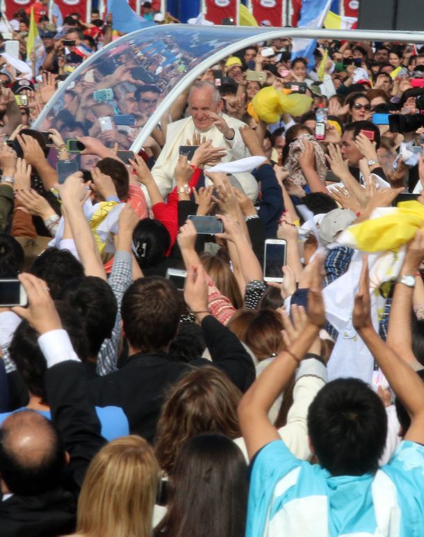 Segunda jornada de Francisco en Paraguay
