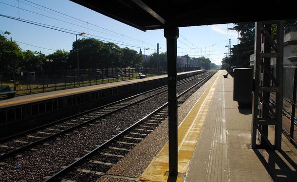 Muere un hombre arrollado por una formación del FF.CC. Roca