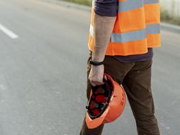 Las empresas uruguayas esperan estabilidad en el mercado laboral este año y el que viene, a pesar del clima laboral. Las empresas uruguayas esperan estabilidad en el mercado laboral este año y el que viene, a pesar del clima laboral.