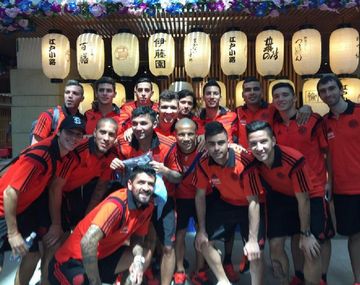 El plantel de River ya está en Japón para buscar una nueva estrella