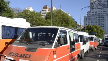 El piquete de combis duró 5 horas El piquete de combis duró 5 horas