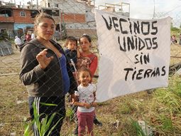 Se demora el desalojo del predio de Lugano por el pedido de apartamiento de un juez