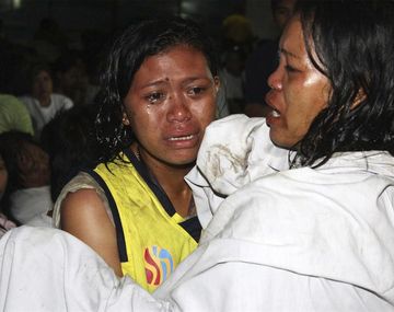 Ascienden a 52 los muertos por el naufragio en Filipinas