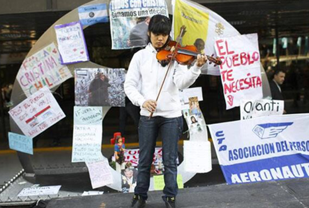 La original muestra de afecto de una adolescente a CFK