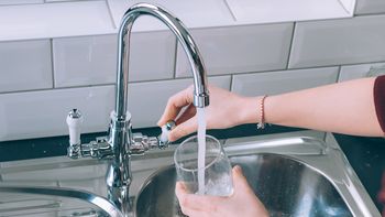 Tras la emergencia hídrica, el agua suministrada por OSE volvió a ser potable. Tras la emergencia hídrica, el agua suministrada por OSE volvió a ser potable.