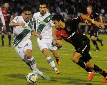 El Tolo Gallego en la cornisa: Newells empató y sigue sin ganar
