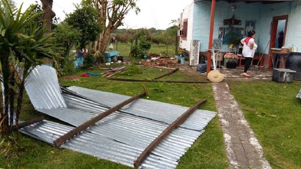 Violento temporal afectó a Misión San Francisco Laishí (Formosa) ocasionando voladuras de techos como la que se observa en la imagen