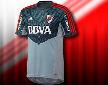 Todos de estreno: Barovero también lucirá una nueva camiseta esta noche