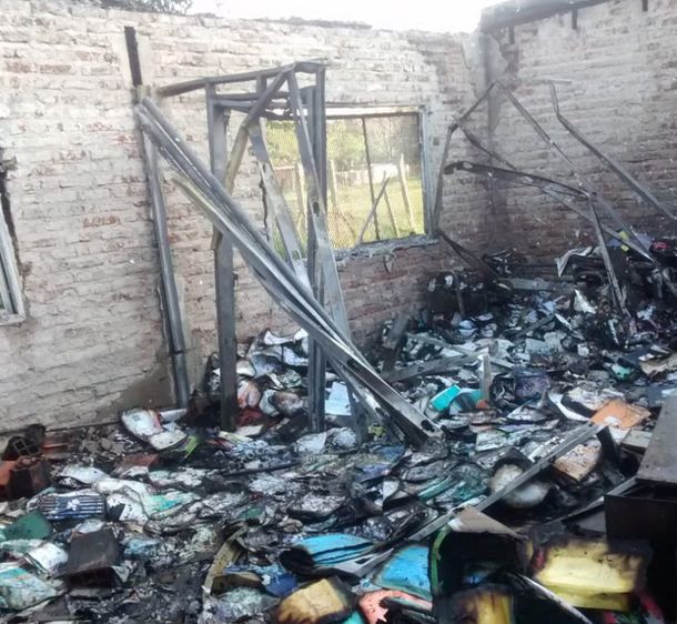 Otro colegio incendiado en Moreno: sospechan que fue un acto de vandalismo