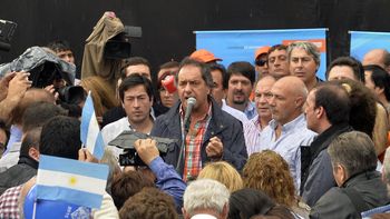 el peronismo prepara un acto masivo en apoyo a daniel scioli el peronismo prepara un acto masivo en apoyo a daniel scioli
