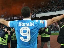 el ritmo del pipita: en italia, higuain ya tiene su cancion propia el ritmo del pipita: en italia, higuain ya tiene su cancion propia
