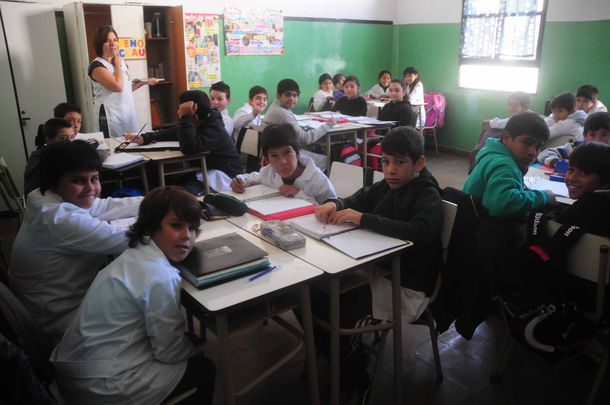 Polémica entre docentes y la Provincia por la vuelta de los aplazos
