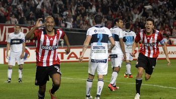 estudiantes reafirmo su paternidad frente al lobo y paso a octavos estudiantes reafirmo su paternidad frente al lobo y paso a octavos
