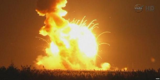 Explotó un cohete segundos después de su lanzamiento