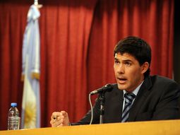 Firman acuerdo con China para la construcción de tren transpatagónico