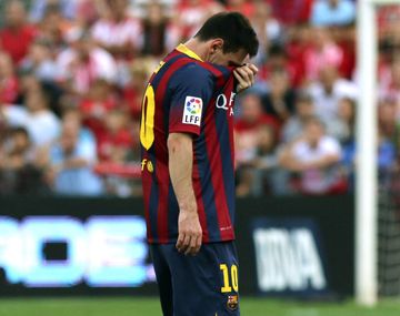 Alarma: Messi salió por una dolencia a los 28 minutos