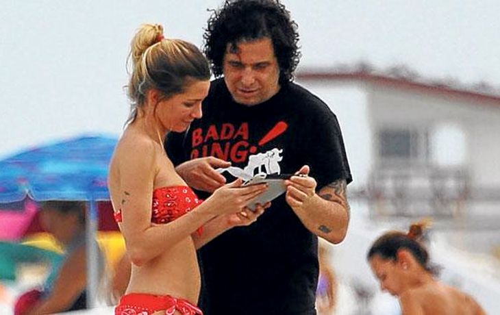 Micaela Breque y Andrés Calamaro de vacaciones