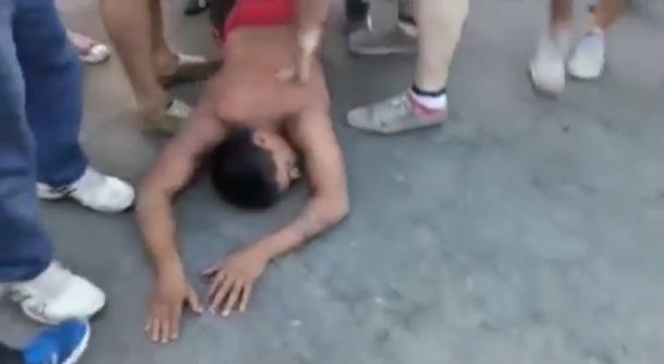 Dos hinchas de Colón terminaron en el hospital tras el clásico santafesino