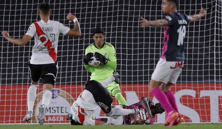 Enzo Pérez: El arco es inmenso, fue debut y despedida