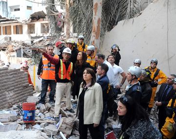 Cristina elogió la tarea de los rescatistas en Rosario