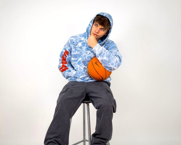 Faus K inicia una nueva etapa con “Vogue”, adelanto de su próximo álbum Sobredimensión