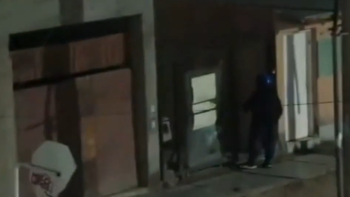 Las cámaras los delataron: una pareja intentó asaltar una casa en Guaymallén y terminó detenida Las cámaras los delataron: una pareja intentó asaltar una casa en Guaymallén y terminó detenida