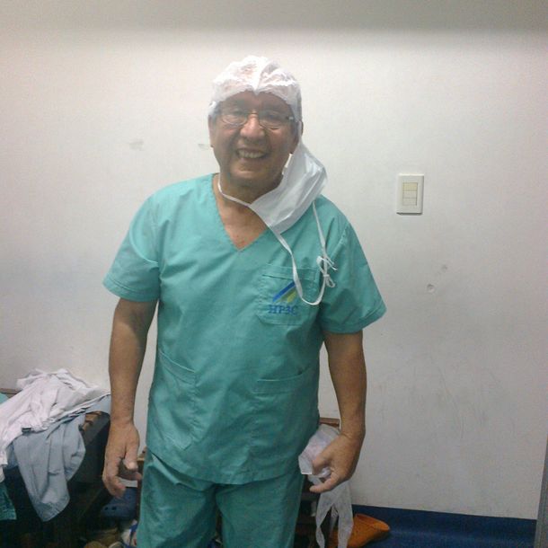 Es jubilado y volvió a trabajar por el coronavirus: Seré médico hasta que se pueda