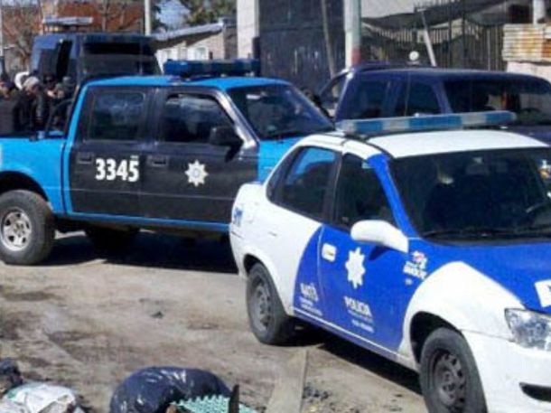 Balean e incendian a un narco en un búnker con droga