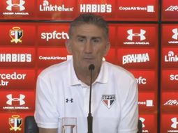 presentaron a bauza en san pablo, posible rival de river en la copa presentaron a bauza en san pablo, posible rival de river en la copa